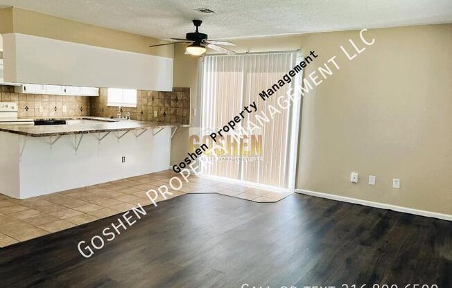 8708 W UNIVERSITY