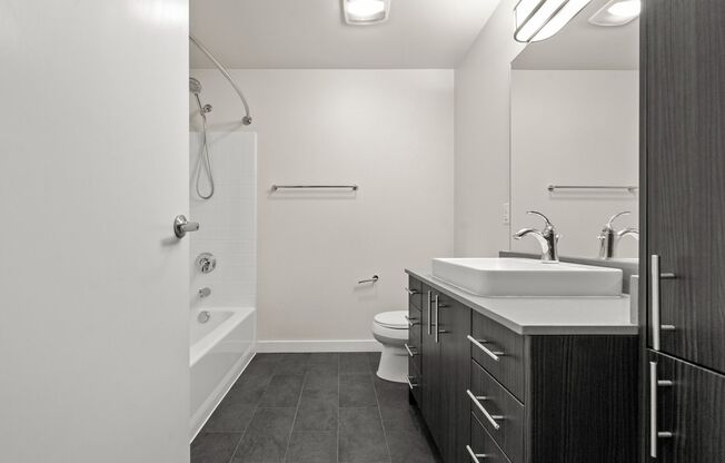 1 bed, 1 bath, 483 sqft, $1,695, Unit 227