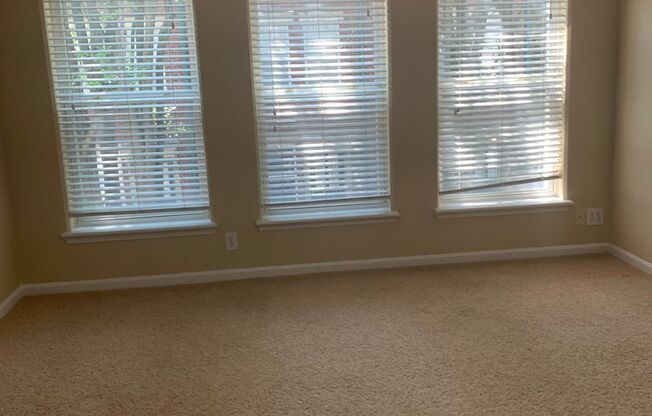 Highlands Spacious 2 bedroom/2.5 bath  condo