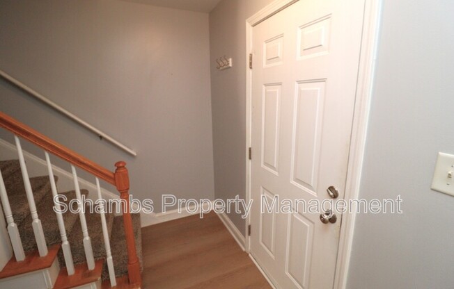 410 WHITEHALL CT
