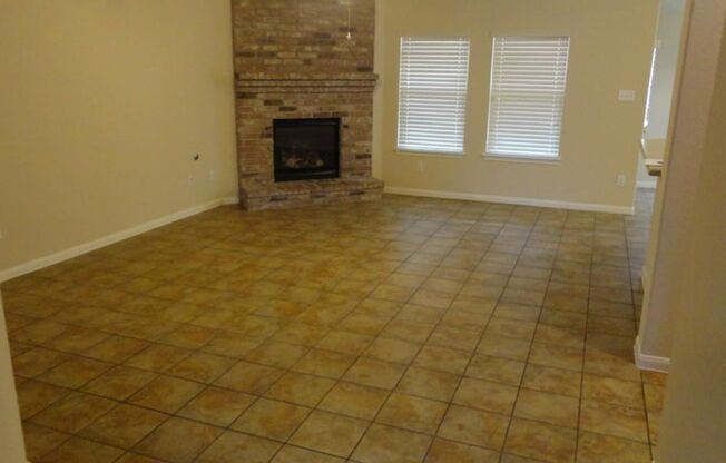 Single story 4 bedroom in Belterra