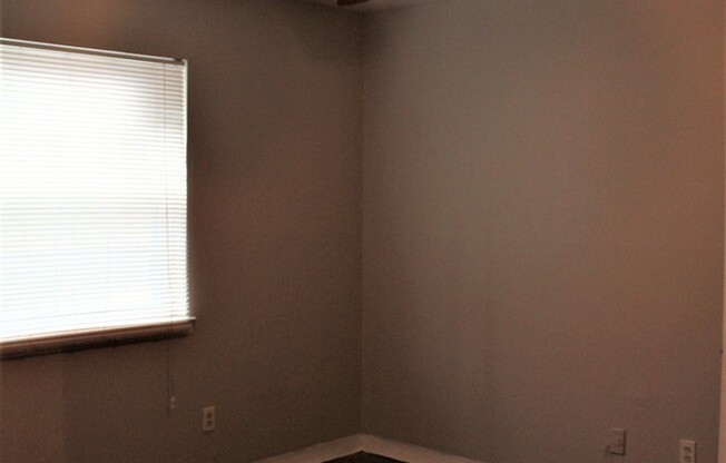 2 beds, 1 bath, 800 sqft, $879, Unit Unit #1