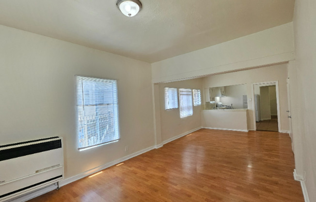 607 BELMONT AVE