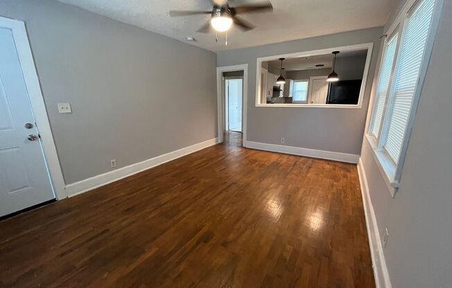 2 beds, 1 bath, $1,025