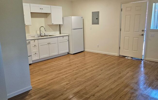 Studio, 1 bath, $875, Unit 99