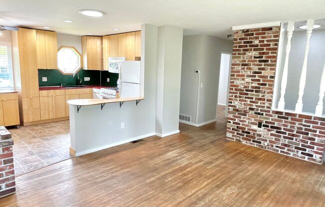 Parkrose Heights neighborhood, 3 bedroom, beautiful yard, finished basement