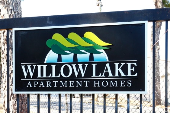 Willow Lake Sign