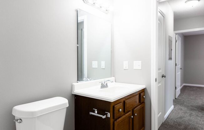 2 beds, 1 bath, 812 sqft, $905, Unit K-5