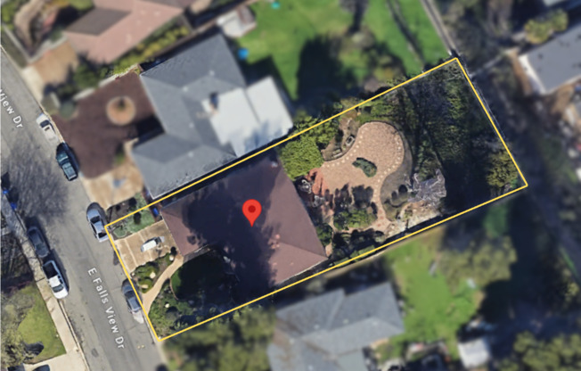 Live Just Minutes from Campus with Scenic Overlook Views! 6 Bed!