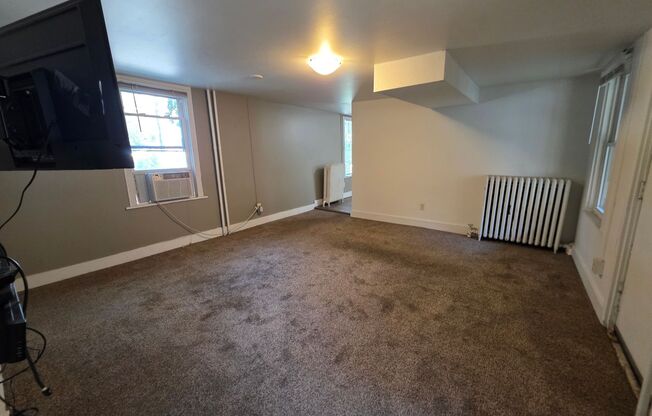 4 beds, 2 baths, 2,055 sqft, $2,475, Unit H25