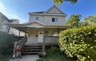 Charming 2-Bedroom Apartment