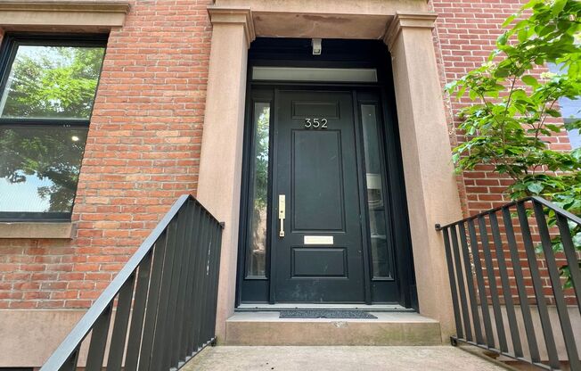 352 DEGRAW ST
