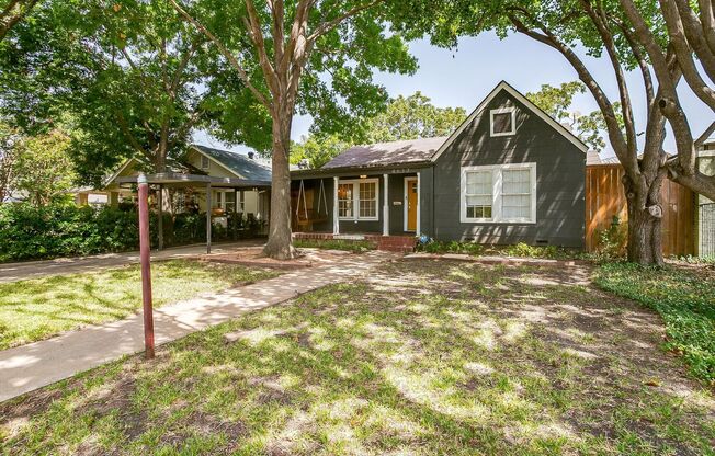 Arlington Heights Bungalow