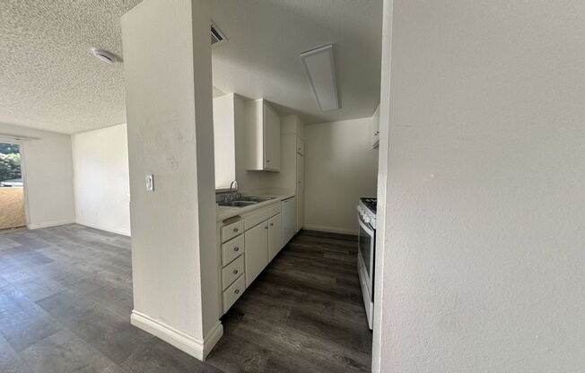 1 bed, 1 bath, 700 sqft, $1,750, Unit 18