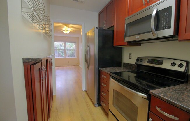 Stunning 2 Bedroom 1.5 Bath in Village Square