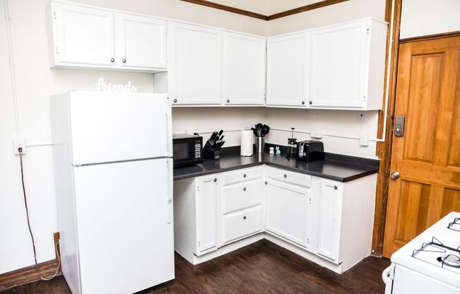 1st Month is on us!  Tour Today! Wonderful Apartments at Pearl St!