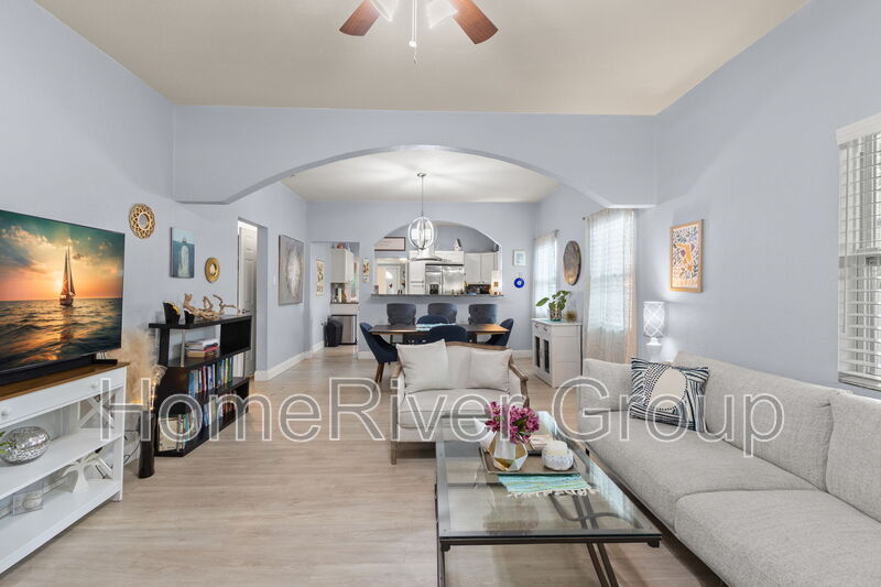 2815 N TALIAFERRO AVE