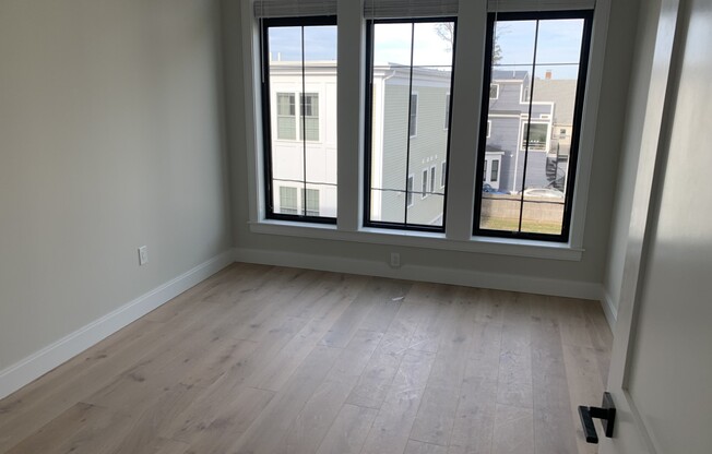 4 beds, 3 baths, 1,150 sqft, $6,450, Unit 302