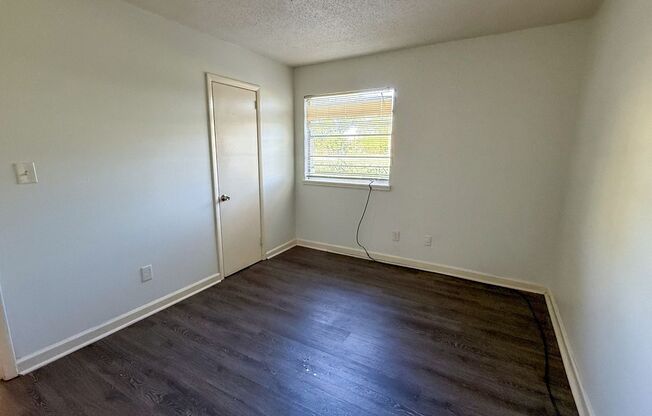 1525 18th St Ensley - 2 Bedroom, 1 Bath Apartment