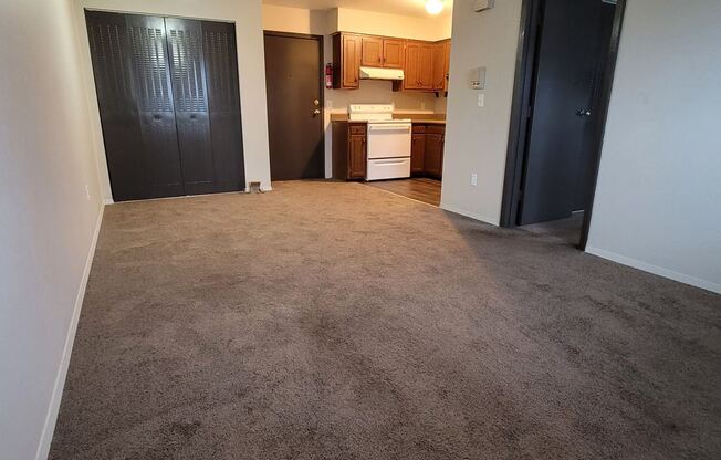 4912 Douglas Rd.