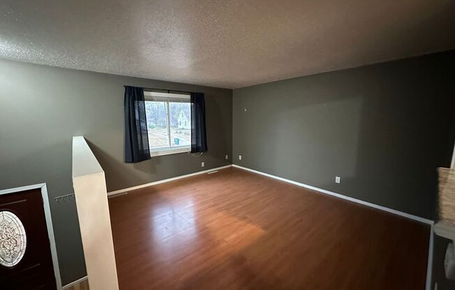 2 beds, 1 bath, 1,000 sqft, $1,050, Unit 248 Grand Blvd.