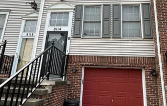 Single Family Home 2 beds 1 bath Available Now!