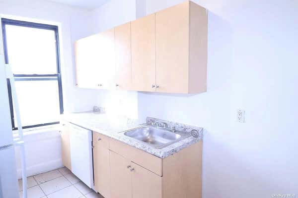 1 bed, $1,100