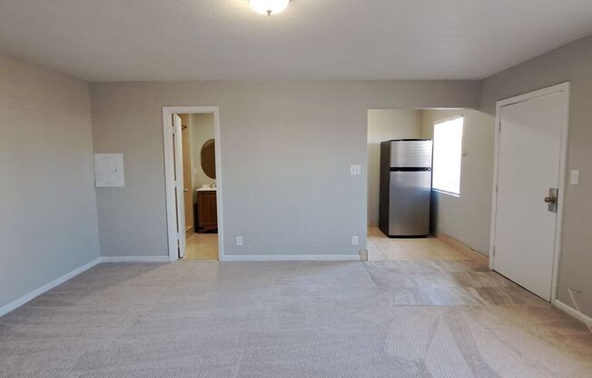 Studio, 1 bath, 405 sqft, $895, Unit 6