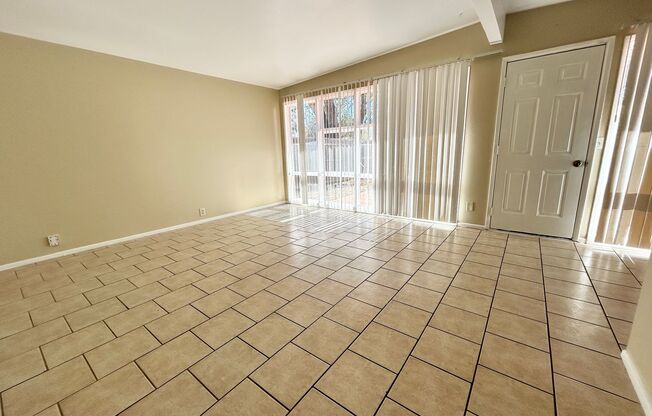 Polished 3-Bedroom on University Ave!