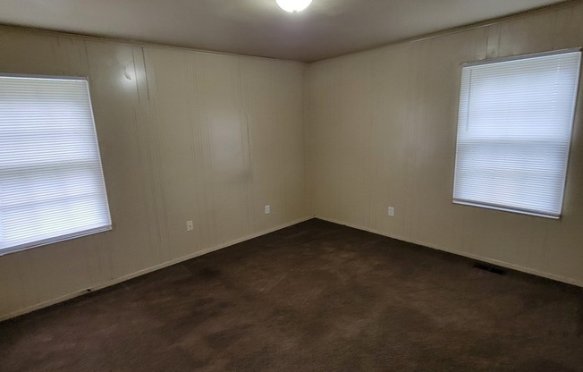 3381 PAYTON AVE