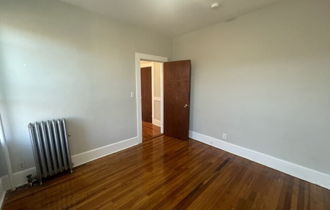 1 bed, 1 bath, $2,800, Unit 16