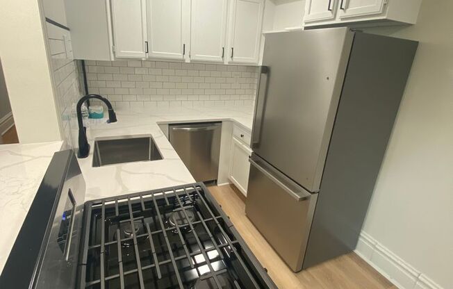 1 bed, 1 bath, 700 sqft, $2,350, Unit A05