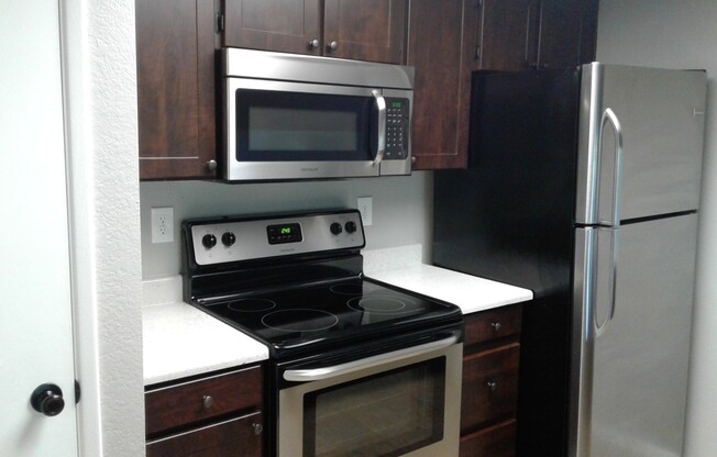2 beds, 1 bath, 830 sqft, $1,349, Unit 112
