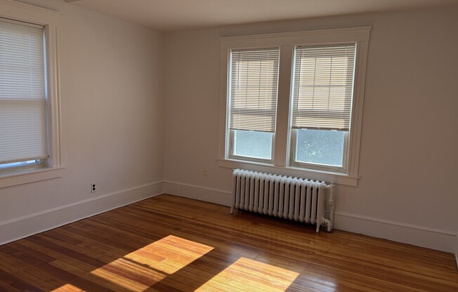 4 beds, 2 baths, 1,889 sqft, $3,800