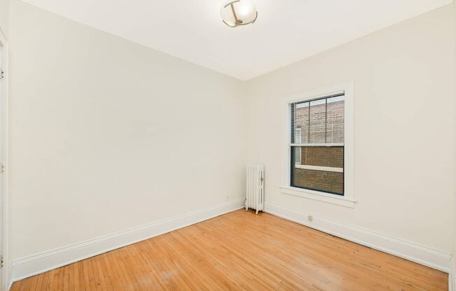 1 bed, 1 bath, $1,095, Unit 32