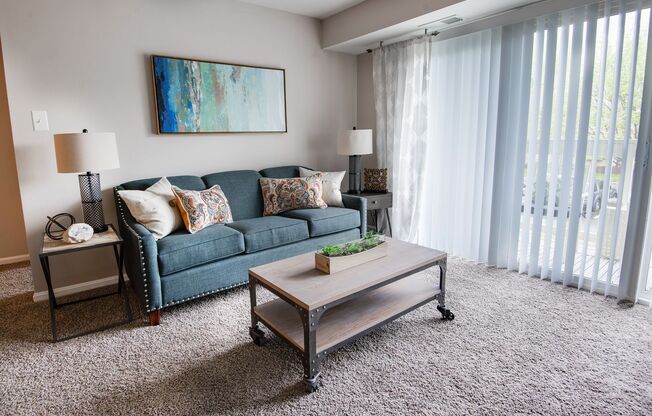 1 bed, 1 bath, 660 sqft, $1,523, Unit 11-1B