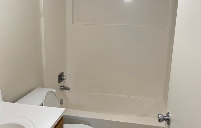 1 bed, 1 bath, 690 sqft, $1,125, Unit 1250 Highfield Ct. #201