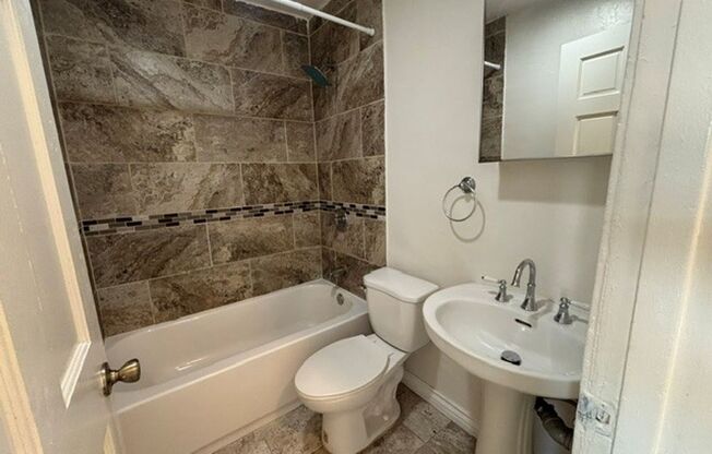 Studio, 1 bath, $1,275, Unit 201