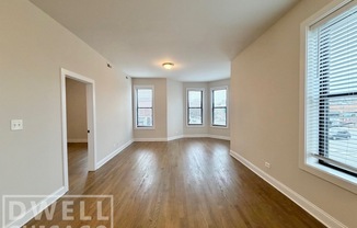 3409 W Fullerton Ave