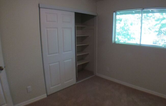 2 beds, 1 bath, 740 sqft, $1,475, Unit 315