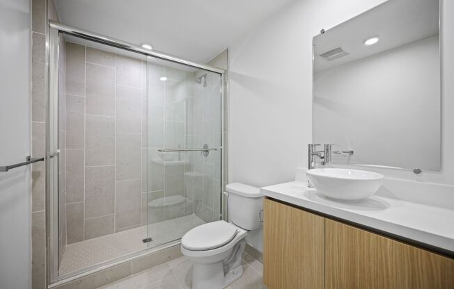 3 beds, 3 baths, 938 sqft, $3,034.29, Unit 607