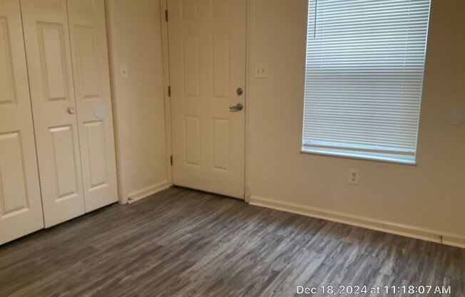 2 beds, 1.5 baths, 950 sqft, $1,295, Unit 05620