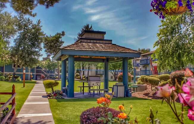 Clearwater Square Apartments Gazebo with BBQ Grill and Landscaping