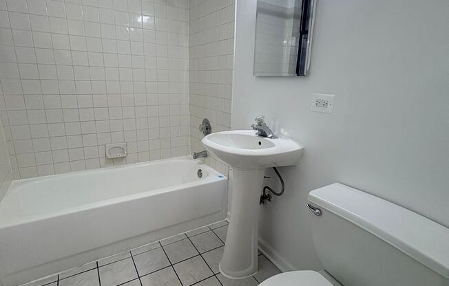 1 bed, 1 bath, 744 sqft, $1,125, Unit CA 137-2S