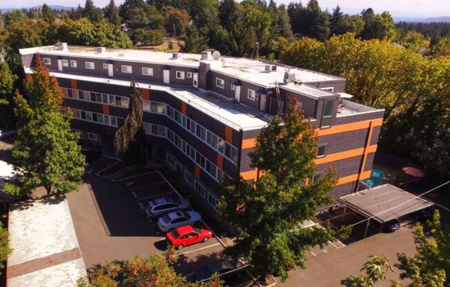 2 beds, 2 baths, 950 sqft, $1,675, Unit 205