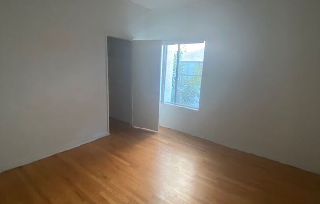 Shenandoah -1100  - (Owner pays bills)