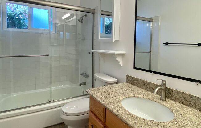 2 beds, 1 bath, $2,695