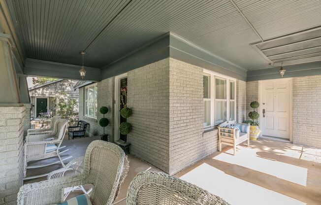 Coming Soon! Charming Bungalow - Arlington Heights