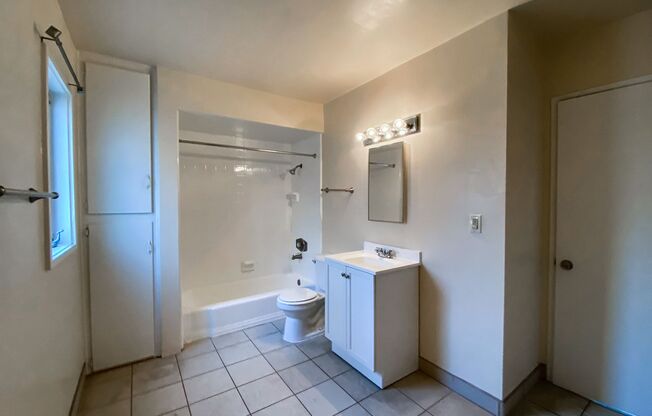 Studio, 1 bath, 398 sqft, $1,695, Unit 4201-206