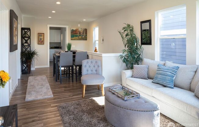 Roomy Updated Columbia City Home for Lease